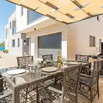 Stunning In Sibenik - Holiday home Zaboric