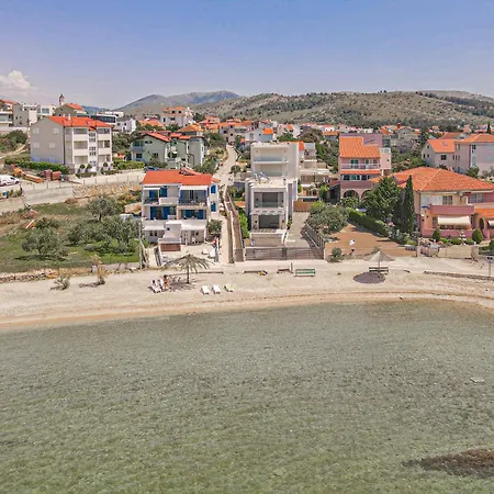 Feriehus Stunning In Sibenik - *