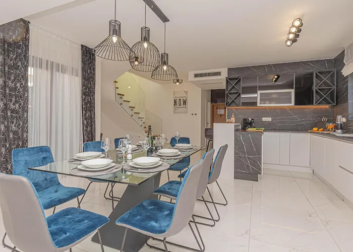 Stunning In Sibenik - *