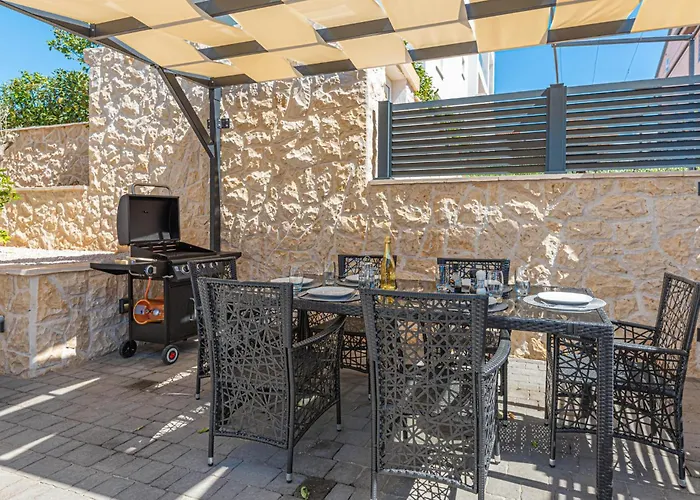 Stunning In Sibenik - *