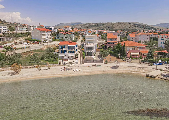 בית נופש Stunning In Sibenik - *