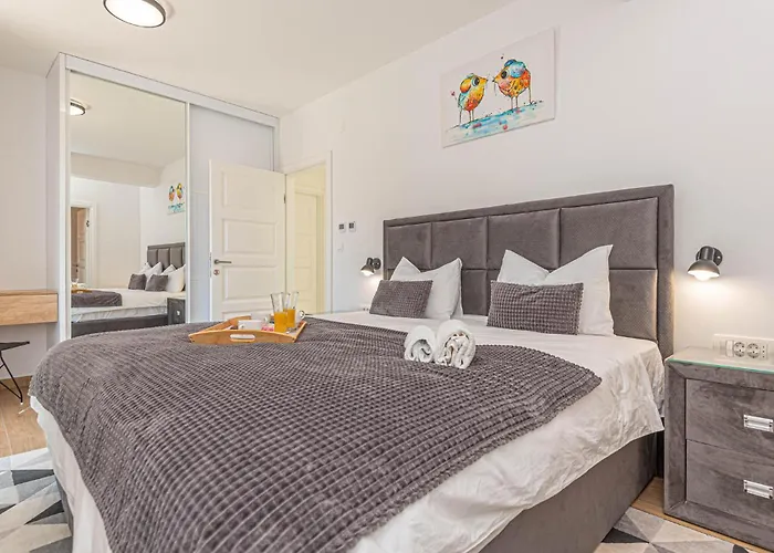 Stunning In Sibenik - * ז'אבוריץ'